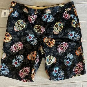 Loudmouth Men’s Sugar Skulls Golf Short.